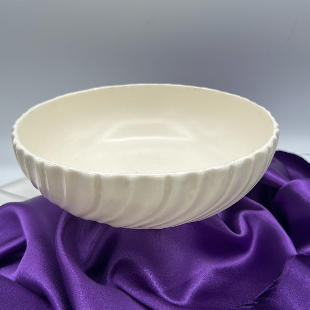 Vintage Franciscan Coronado Swirl Off White  7.5" Vegetable Serving Bowl